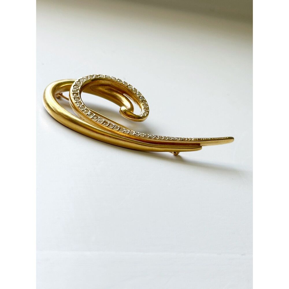 Vintage Givenchy Brooch Loop Swirl Gold Tone with Rhinestones Old Money Timeless - Picture 3 of 6